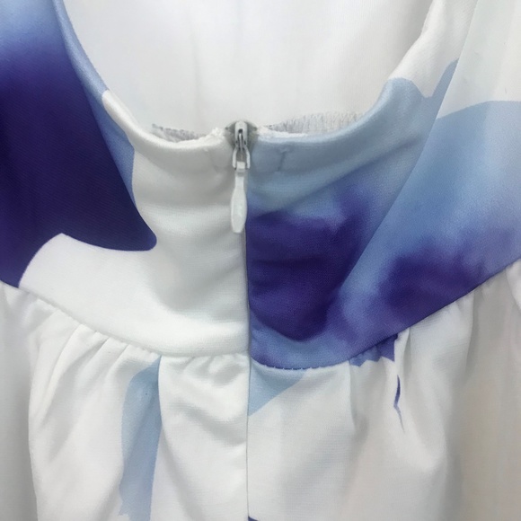 NWT Blue and White Floral Backless Dress - Picture 7 of 7